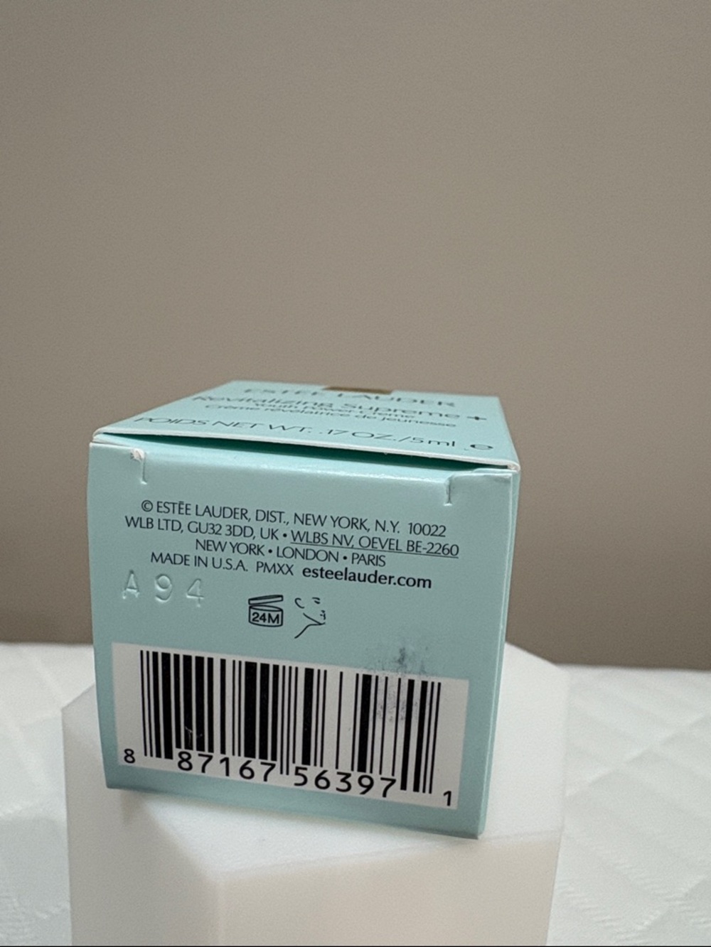 5/$60 Estee Lauder Revitalizing Supreme+ Youth Power Creme – Light Aqua - Picture 4 of 6